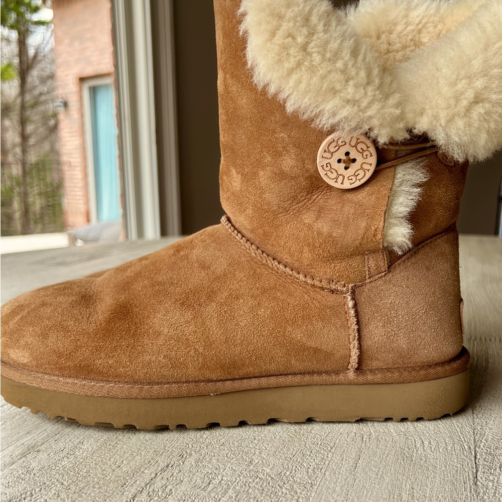 Gently Worn Ugg Boots